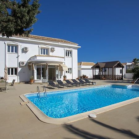 Villa Georgia Pernera 외부 사진